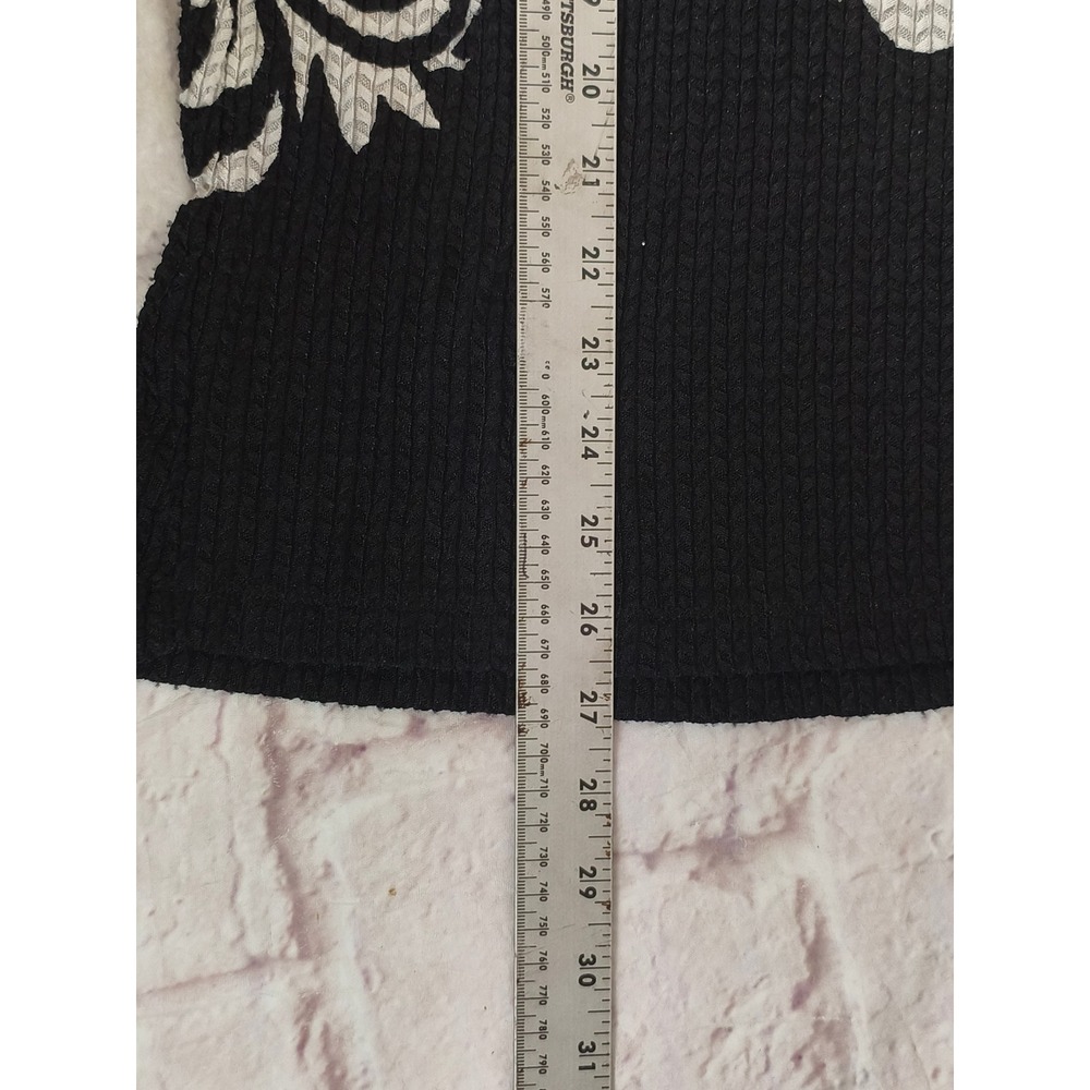 Chicos Travelers Collection Black White Paisley Sleeveless Pleated Top Size 2/L - Picture 6 of 6